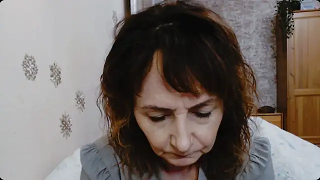 Snapshot of AnnieEltgant chatting on 11/23/25, 08:14 AnnieEltgant online show from 11/23/25, 08:14