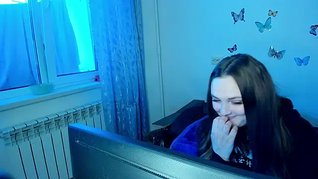 NataliEvans online show from 11/08/25, 10:15