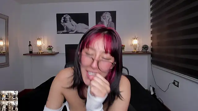 Snapshot of Mariana_Joness chatting on 03/07/25, 05:51 Mariana Joness online show from 03/07/25, 05:51