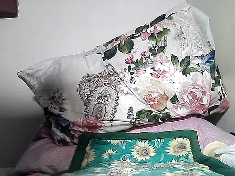 CarelineJoy online show from 10/07/25, 06:32