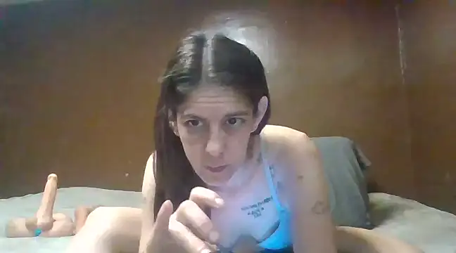 Snapshot of Heavenskyyee chatting on 02/24/25, 03:12 Heavenskyyee online show from 02/24/25, 03:12