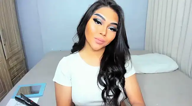 Snapshot of shantal_r0mance chatting on 02/02/25, 02:06 shantal r0mance online show from 02/02/25, 02:06