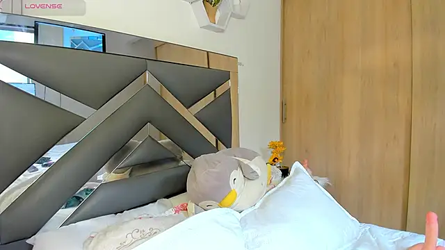 Snapshot of lexa_cooper chatting on 02/07/25, 08:20 lexa cooper online show from 02/07/25, 08:20