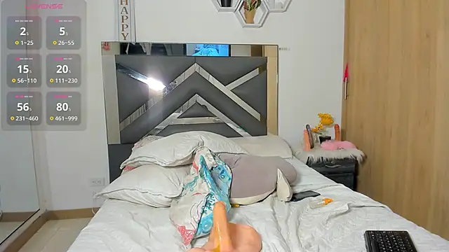 Snapshot of lexa_cooper chatting on 02/13/25, 01:29 lexa cooper online show from 02/13/25, 01:29