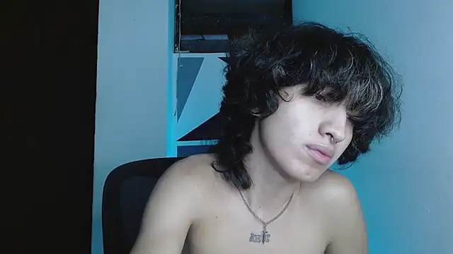 littlextreme online show from 06/12/26, 02:21