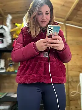 Snapshot of DaisyVibesss chatting on 12/08/24, 01:14 DaisyVibesss online show from 12/08/24, 01:14