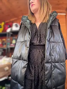 Snapshot of DaisyVibesss chatting on 12/31/24, 10:48 DaisyVibesss online show from 12/31/24, 10:48