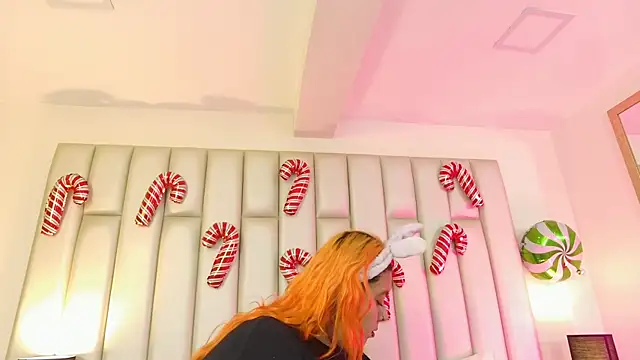 aandreaperez online show from 12/22/25, 11:51