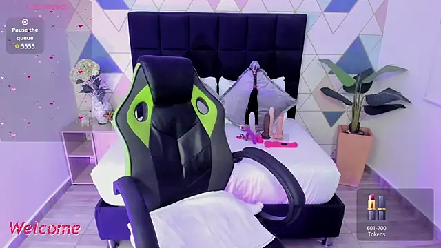 gisela27 online show from 10/22/25, 12:38