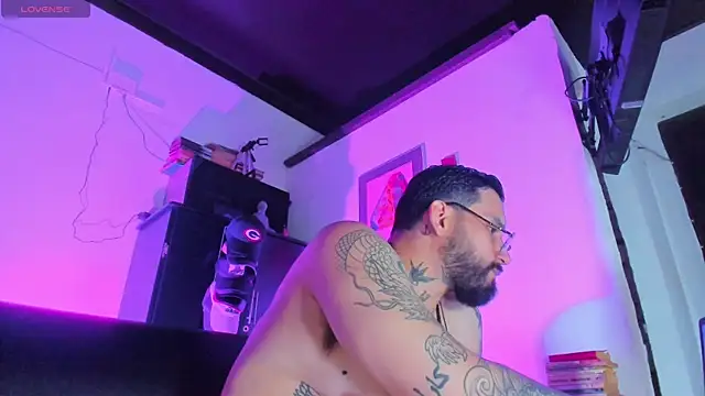 CamiloGray  online show from 10/08/25, 01:53