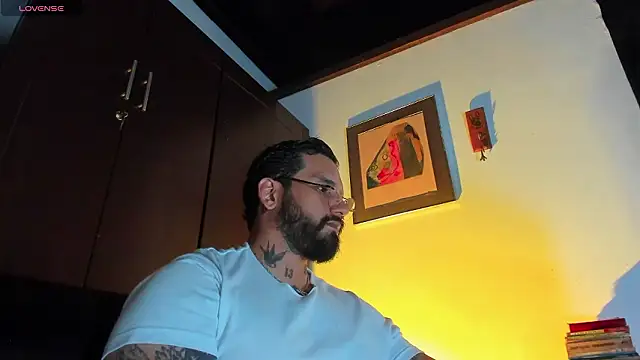 CamiloGray  online show from 03/26/26, 02:44