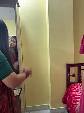 Snapshot of wow-wow-sexy chatting on 11/18/25, 05:39 wow-wow-sexy online show from 11/18/25, 05:39