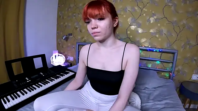 Snapshot of olivka-flower chatting on 11/26/25, 07:37 olivka-flower online show from 11/26/25, 07:37