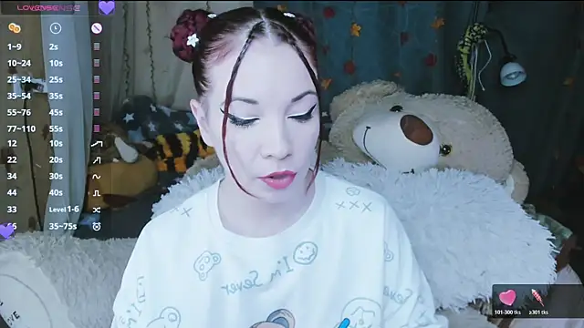 Snapshot of XNuka_Flower_LoverX chatting on 10/18/25, 06:52 XNuka Flower LoverX online show from 10/18/25, 06:52