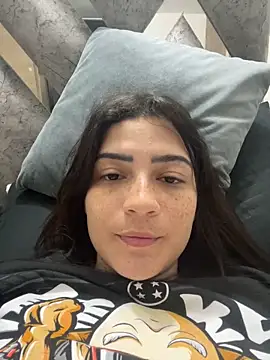 Snapshot of cutesarah_ chatting on 01/18/25, 01:30 cutesarah online show from 01/18/25, 01:30