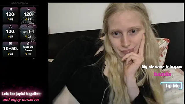 Snapshot of VeronicaJoyful chatting on 11/23/25, 11:59 VeronicaJoyful online show from 11/23/25, 11:59