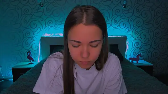 Snapshot of AlexaBarkley chatting on 12/12/24, 03:21 AlexaBarkley online show from 12/12/24, 03:21