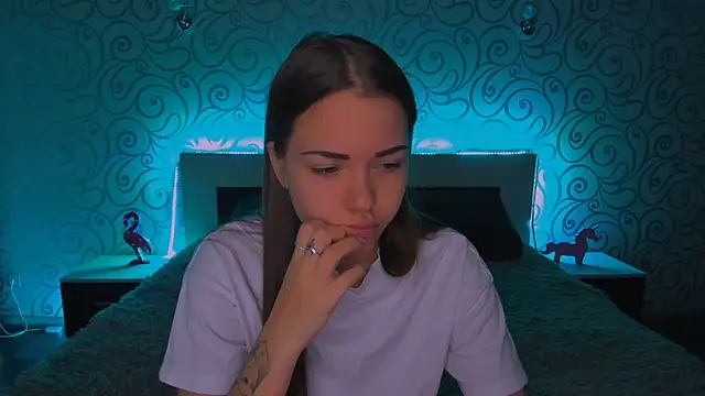 Snapshot of AlexaBarkley chatting on 12/15/24, 03:13 AlexaBarkley online show from 12/15/24, 03:13