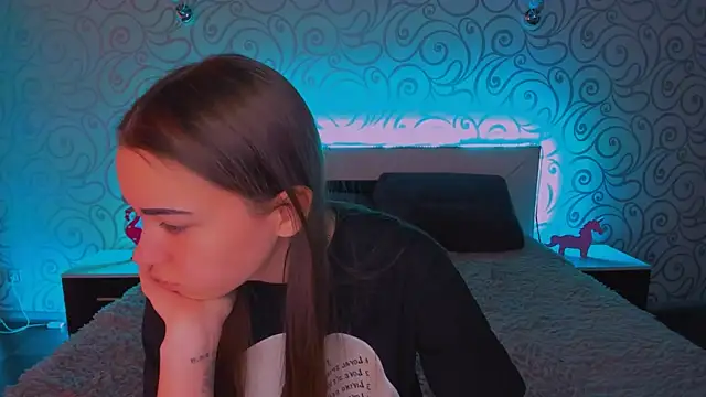 Snapshot of AlexaBarkley chatting on 12/17/24, 03:06 AlexaBarkley online show from 12/17/24, 03:06