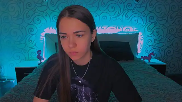 Snapshot of AlexaBarkley chatting on 12/18/24, 05:59 AlexaBarkley online show from 12/18/24, 05:59