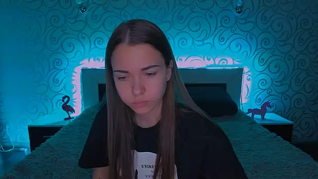 Snapshot of AlexaBarkley chatting on 12/20/24, 06:19 AlexaBarkley online show from 12/20/24, 06:19