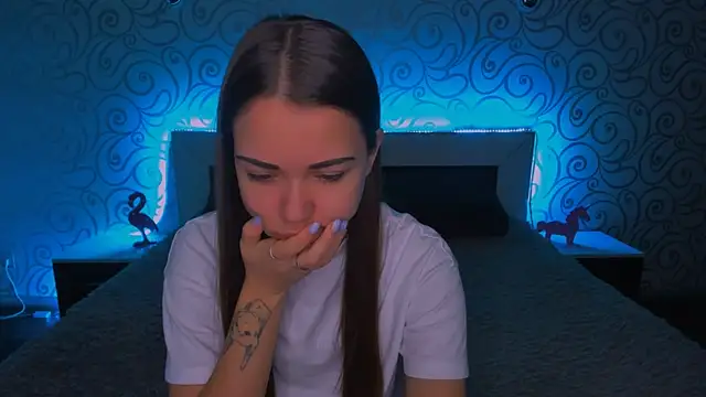 Snapshot of AlexaBarkley chatting on 12/22/24, 03:22 AlexaBarkley online show from 12/22/24, 03:22