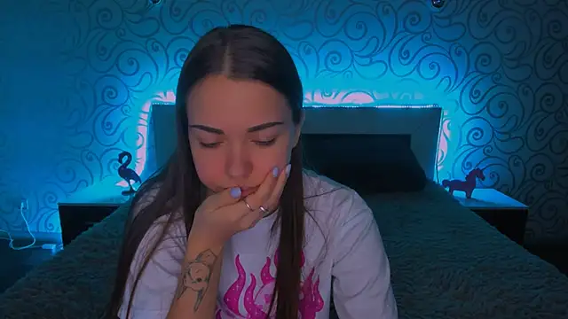 Snapshot of AlexaBarkley chatting on 12/23/24, 06:22 AlexaBarkley online show from 12/23/24, 06:22