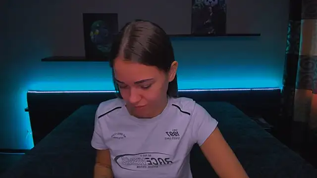 Snapshot of AlexaBarkley chatting on 12/24/24, 06:11 AlexaBarkley online show from 12/24/24, 06:11