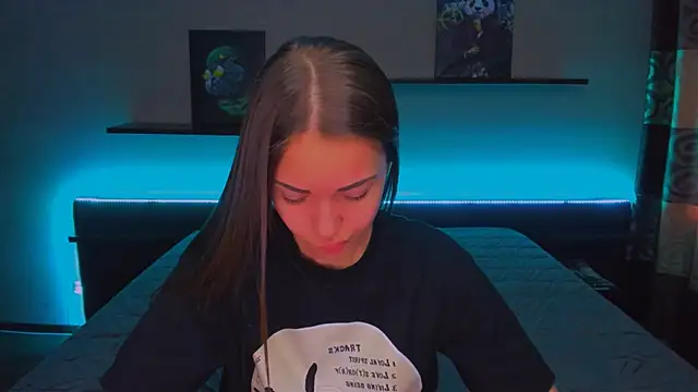 Snapshot of AlexaBarkley chatting on 12/27/24, 03:09 AlexaBarkley online show from 12/27/24, 03:09