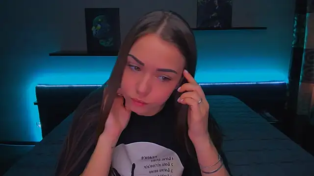 Snapshot of AlexaBarkley chatting on 12/30/24, 03:14 AlexaBarkley online show from 12/30/24, 03:14