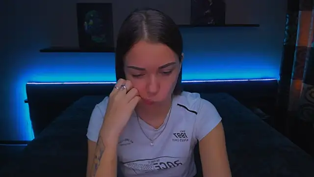 Snapshot of AlexaBarkley chatting on 01/02/25, 06:18 AlexaBarkley online show from 01/02/25, 06:18