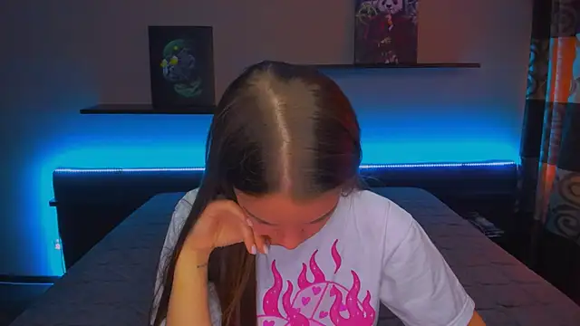 Snapshot of AlexaBarkley chatting on 01/06/25, 03:20 AlexaBarkley online show from 01/06/25, 03:20