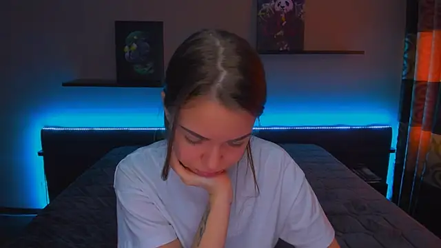 Snapshot of AlexaBarkley chatting on 02/19/25, 03:17 AlexaBarkley online show from 02/19/25, 03:17