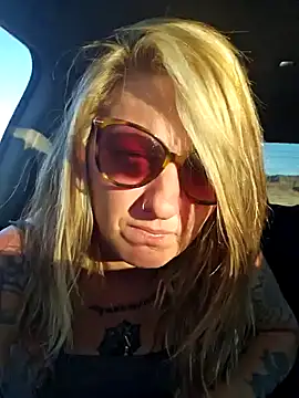 SheIsSomething online show from 01/02/25, 11:49