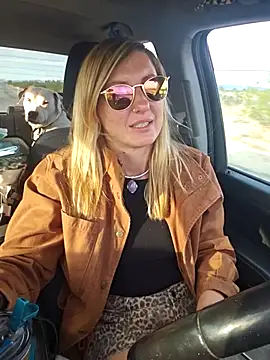 SheIsSomething online show from 03/07/26, 12:29