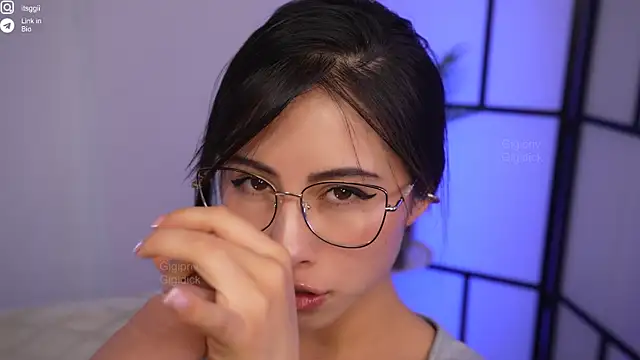 Gigi ohlala online show from 11/15/25, 12:52