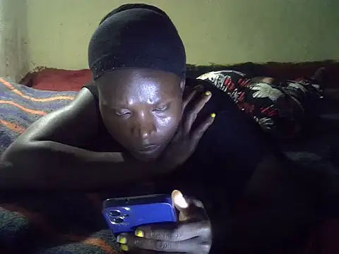 cute-shamza online show from 10/22/25, 04:29