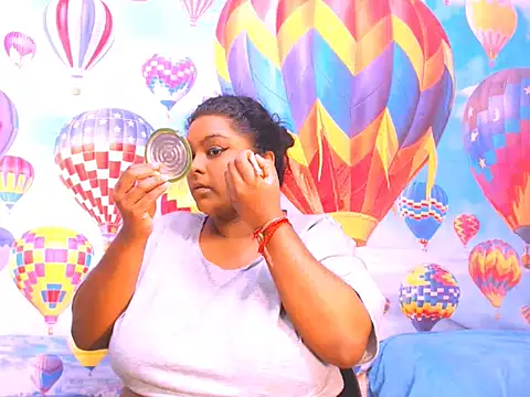 Snapshot of Indianfairy99 chatting on 01/27/25, 07:24 Indianfairy99 online show from 01/27/25, 07:24