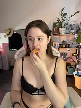 sweetest pie online show from 04/13/26, 04:01