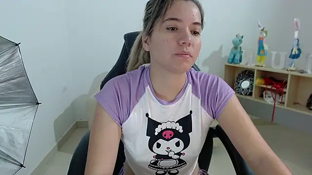 Snapshot of Gretten_wright chatting on 12/14/24, 01:05 Gretten wright online show from 12/14/24, 01:05