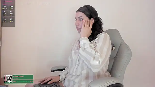 carmesix online show from 12/15/25, 07:18