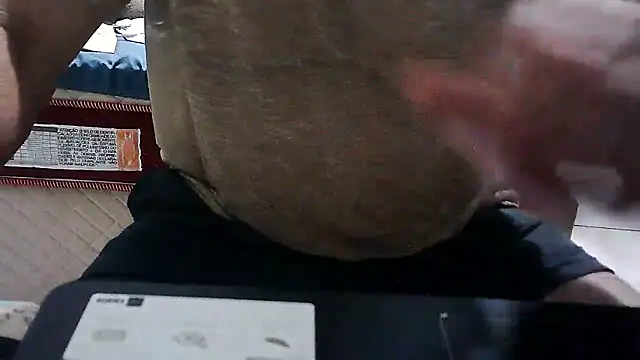 eduar570 online show from 11/11/25, 12:21