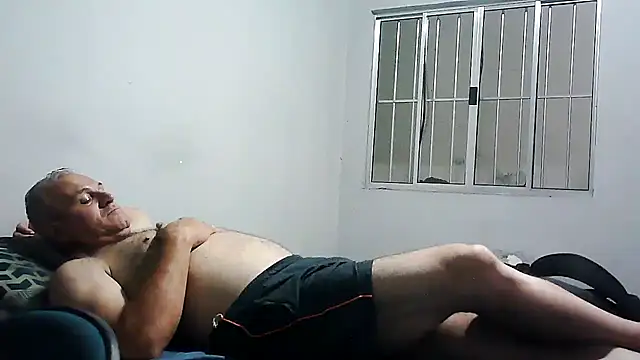 eduar570 online show from 12/21/25, 12:51