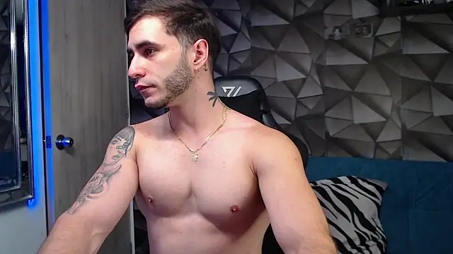 Latino stud4u online show from 10/03/25, 11:24
