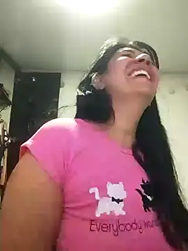 aisha latina online show from 12/06/24, 11:22