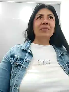 aisha latina online show from 12/09/24, 03:00