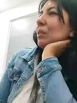 aisha latina online show from 12/09/24, 09:05