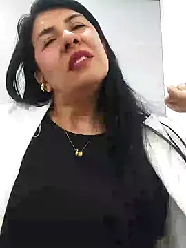 aisha latina online show from 12/11/24, 05:59