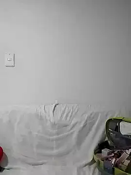 aisha latina online show from 12/20/24, 06:13