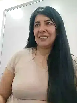 aisha latina online show from 01/22/25, 05:59